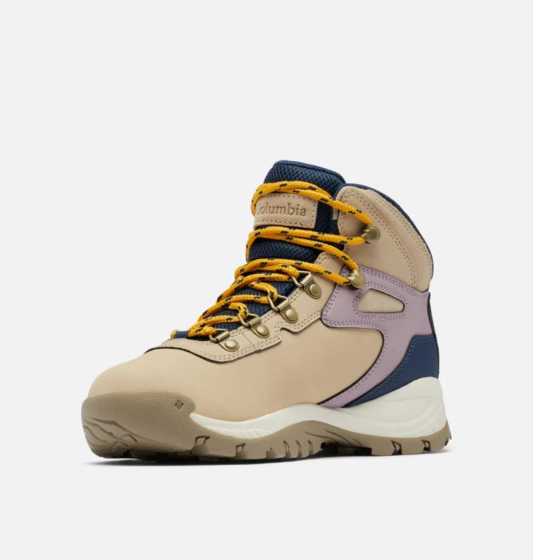 Womens columbia hiking sales boots